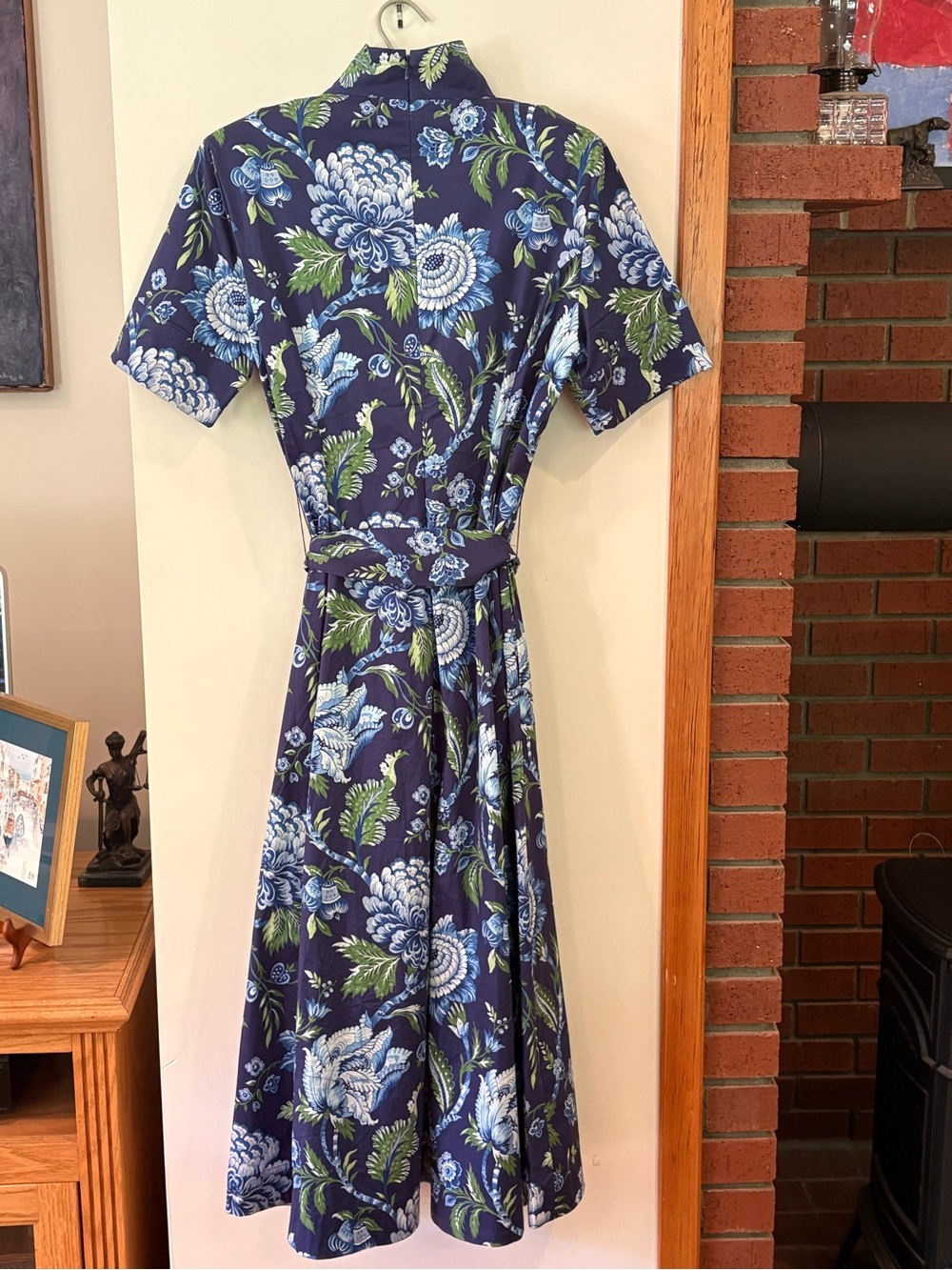 J. McLaughlin Lily Dress in Cerulean Garden - Picture 4 of 8